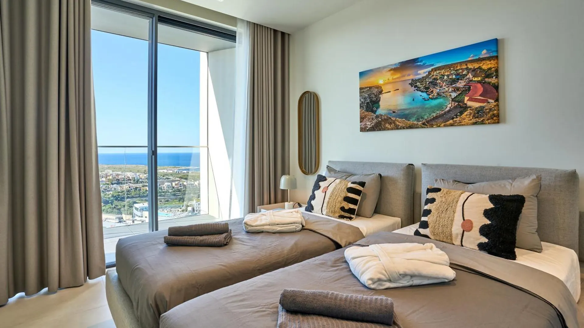 High-Rise Elegance 18Th Floor Apartment With Stunning Sea Views Saint Julian's